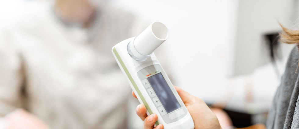 Remote, or home-based, pulmonary function testing (rPFT) allows patients with ALS to perform regular respiratory testing at more frequent intervals in the home.
