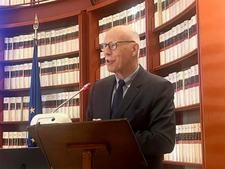 Prof. Wolfgang Grisold delivering his address on brain health at the Camera dei Deputati in Rome